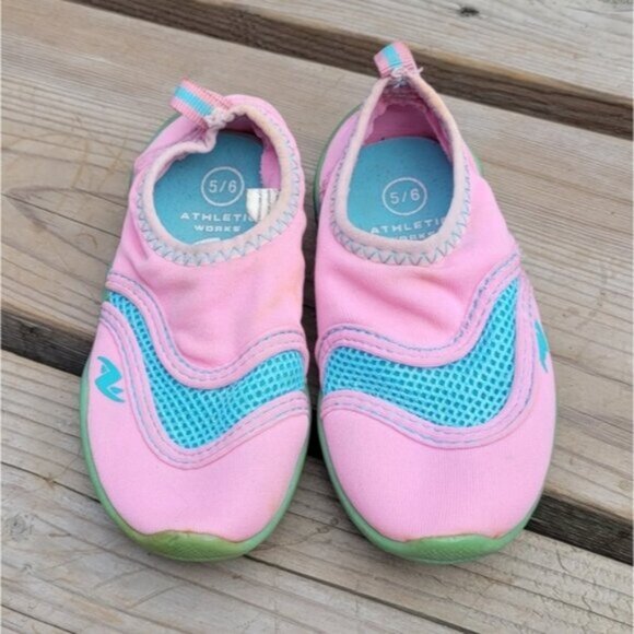 2/5$ Size T5/6 Watershoes - Picture 1 of 2